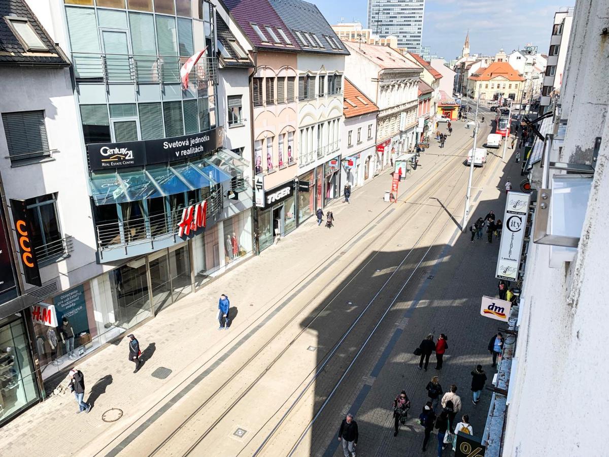 Gorgeous City Center Apartment In Bratislava With Free Parking Eksteriør bilde